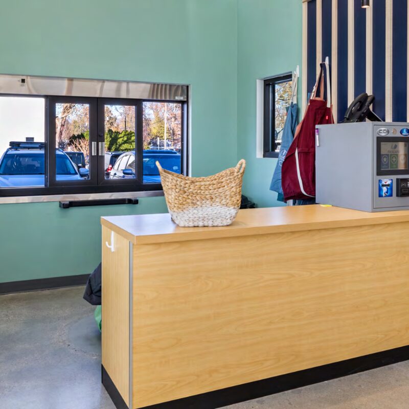 Wash & Fold attendant desk at Broadway Avenue